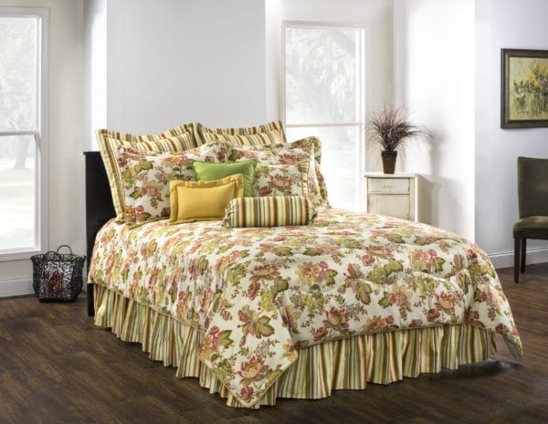 Luxuriance Comforter Set