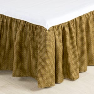 La Selva Black Bed Skirt