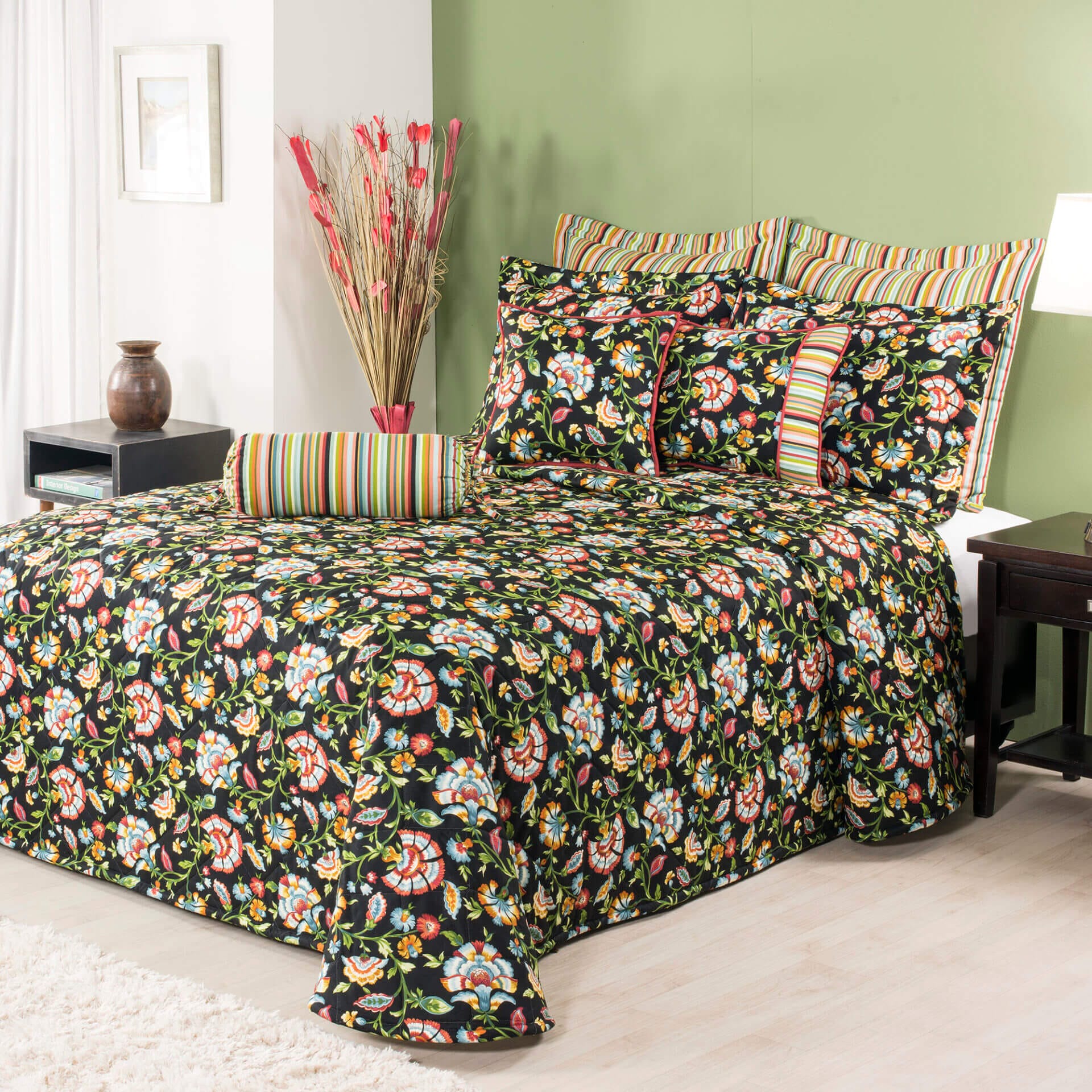 Cambridge Noir Bedspreads