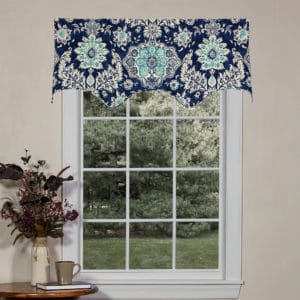 Belmont Harbor Scalloped Filler Valance