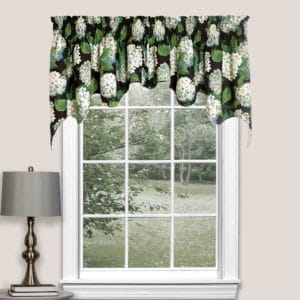 Hydrangea Scalloped Empress Swag