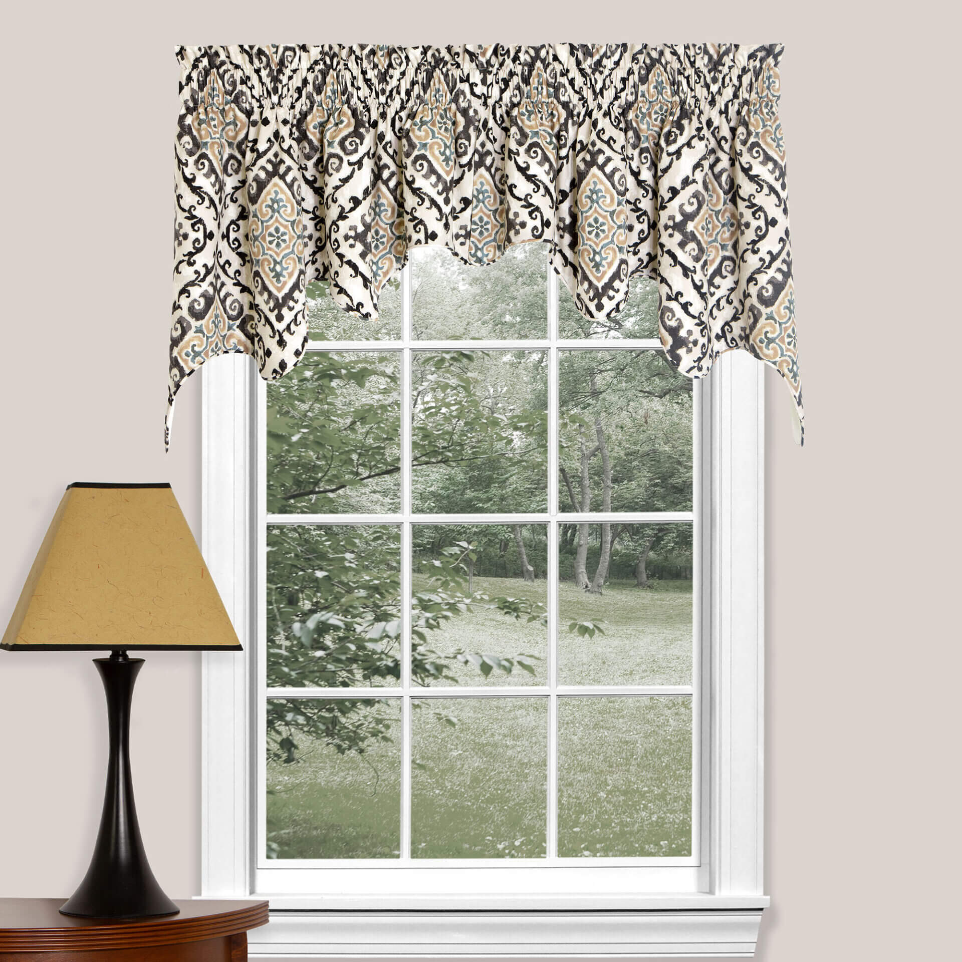 Bangla Scalloped Swag