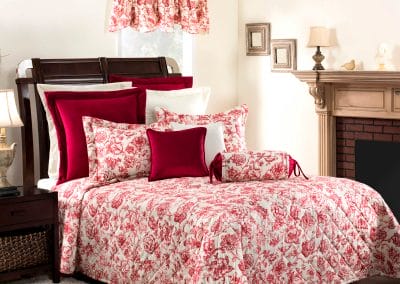 Nadine Bedspread Image