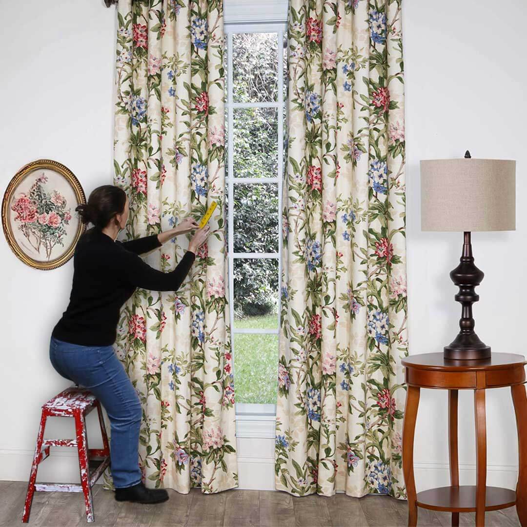 Measuring a window for curtains