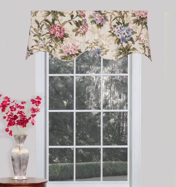 Hillhouse III Scalloped Filler Valance