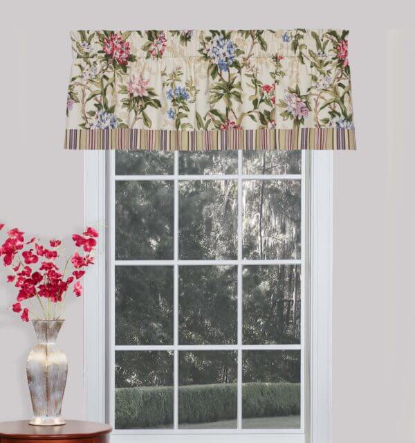 Hillhouse III Straight Valance with Band